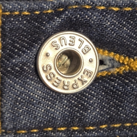 Express Bleus Vintage Dark Wash High Rise Wide Leg Flare Denim Jeans Size 7 / 8 - Picture 5 of 10